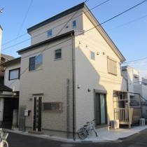 埼玉県川口市内の狭小地でフル装備耐震住宅(二世帯住宅)