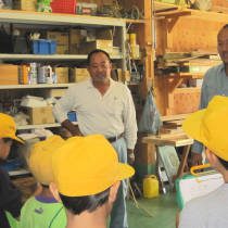 大工さんからオリエンテーションを受ける