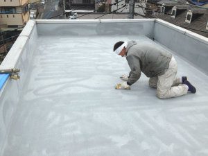 屋上防水リフォーム中(ケレン)