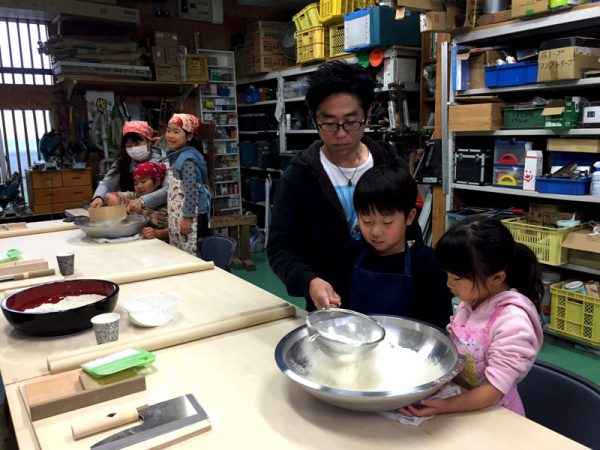 親子でそば打ち