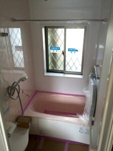 ユニットバス設置後の浴室