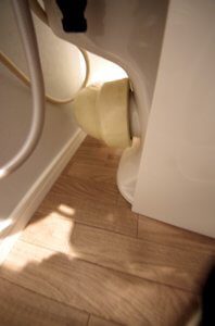 壁排水のため、トイレ排水の高さの注意が必要